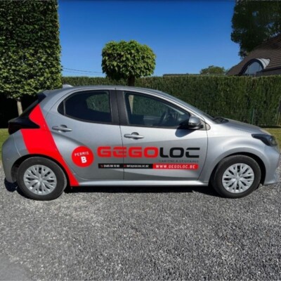 Voiture Toyota Yaris gris à louer à Namur