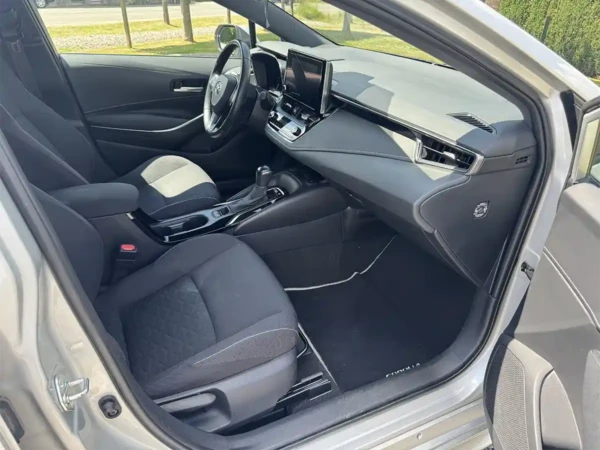 Toyota Corolla – Image 5