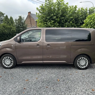 Toyota Proace Verso – Minibus 8 places de côté